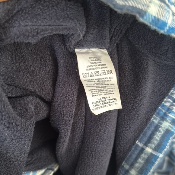 L.L Bean blue button down size XL - Picture 7 of 8